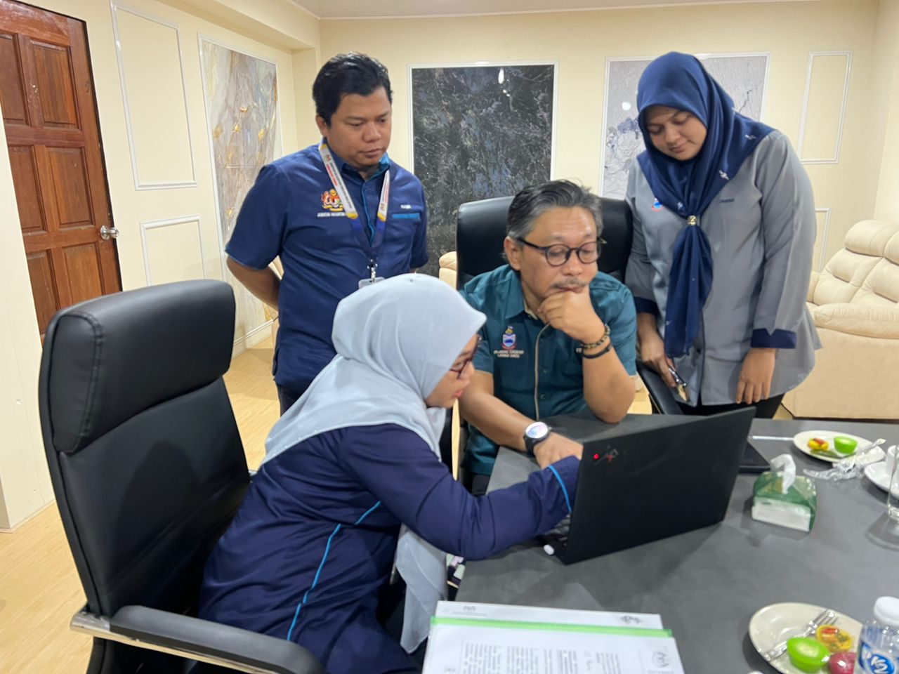 WhatsApp Image 2025-11-12 at 15.37.